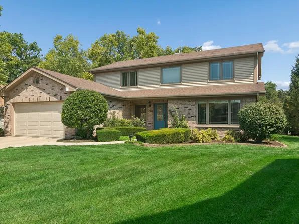 824 Kent Cir, Bartlett, IL 60103