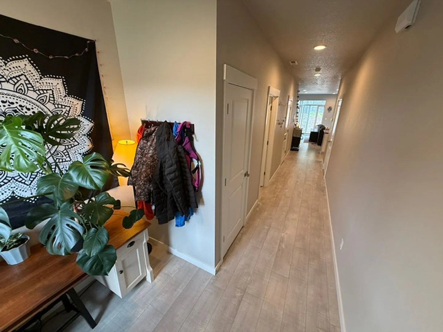 Air Conditioned 3 Bed 2.5 Bath — Photo 3