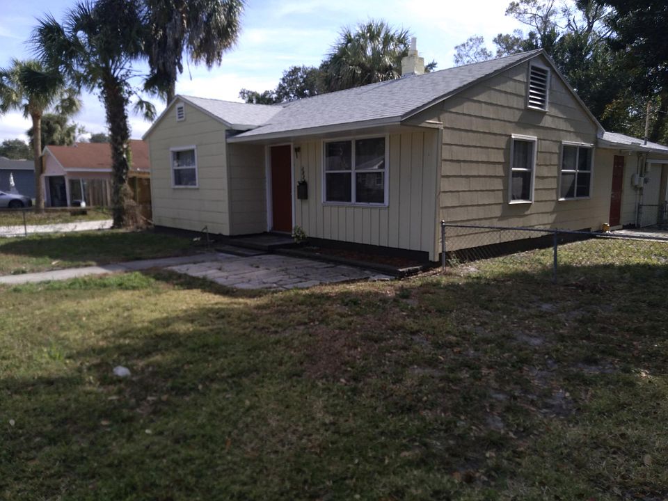 1st image of 1938 28th Ave N