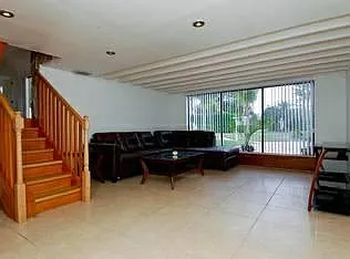 3 bed, 2.5 bath, 2100 sqft, $5,999 — Photo 3