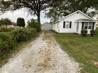 105 W Kagay Ave, Effingham, IL 62401