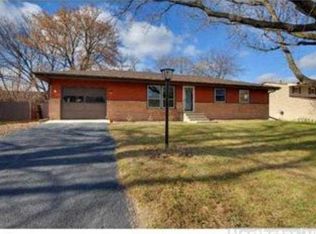 3425 Independence Ave N, New Hope, MN 55427