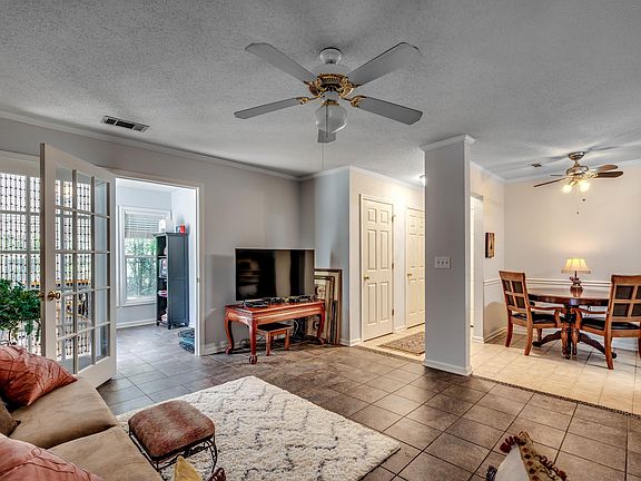 4th image of 9742 Leyland Dr. #2