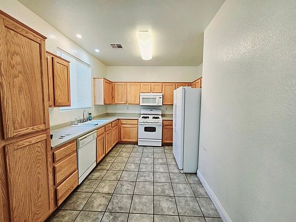 5th image of 7788 Crystal Village Ln