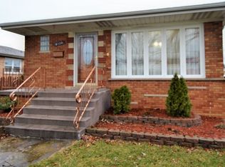 6124 W 82nd St, Burbank, IL