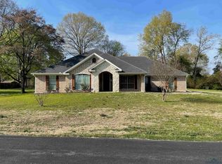 233 Deercrest Dr, Carthage, TX 75633