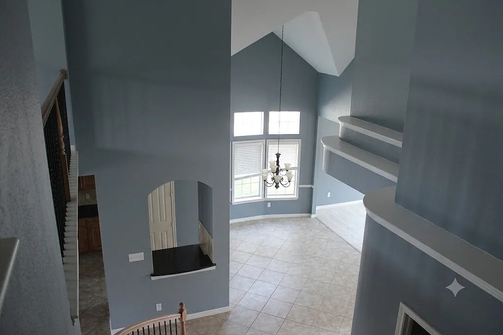 4 bed, 2.5 bath, 2849 sqft, $3,295 — Photo 4