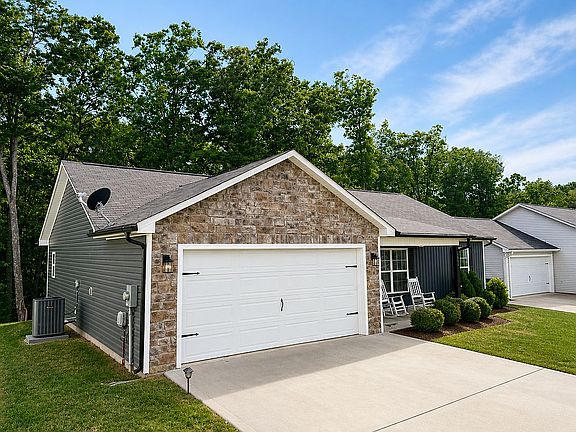 2nd image of 3331 Townsend Park Ln