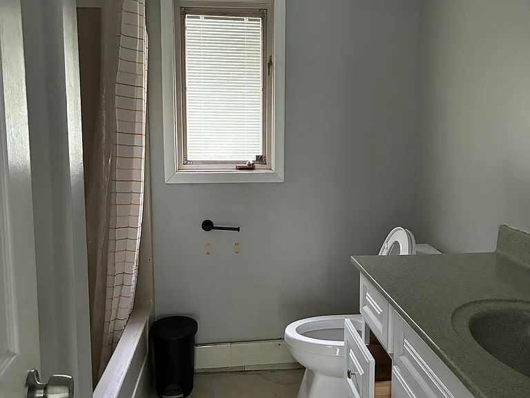 Freshman Ln — Photo 8