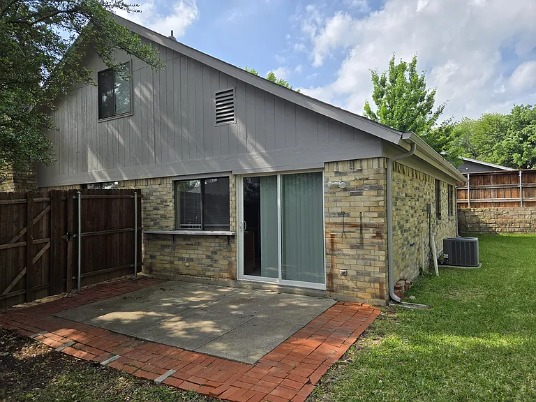 2136 Loma Verde Dr — Photo 21
