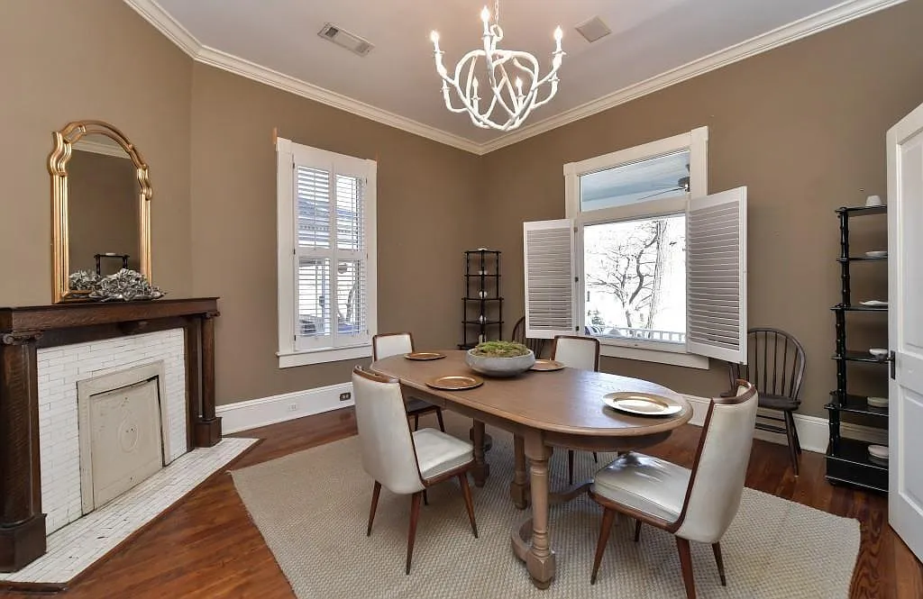 3 bed, 2.0 bath, 1940 sqft, $3,800 — Photo 2