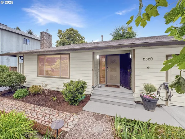 2320 SW Canby Ct, Portland, OR 97219
