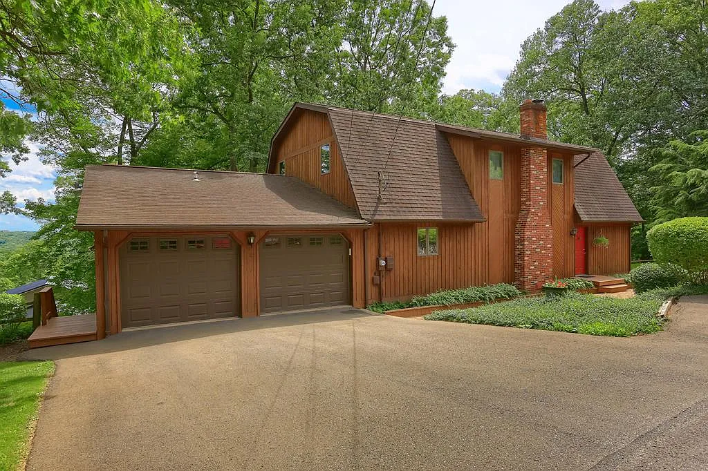 46 Chestnut Ridge Dr photo 1