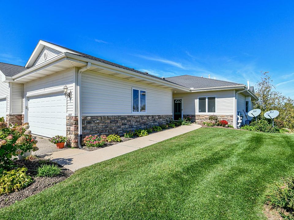 407 Creekside PL, Delavan, WI 53115 Zillow
