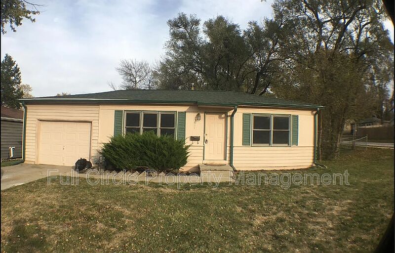 1st image of 7013 La Vista Dr