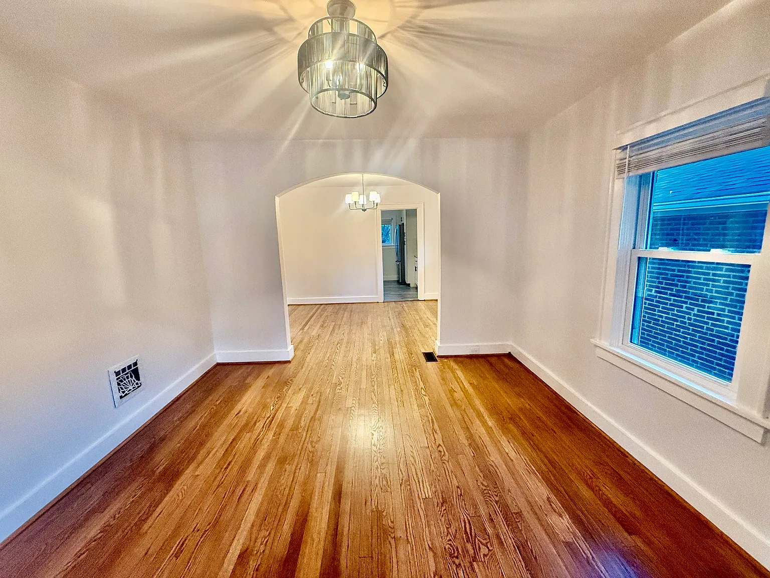 2 bed, 875 sqft, $1,750 — Photo 3