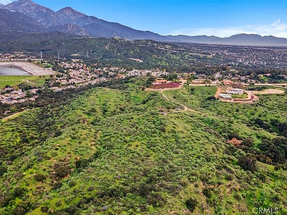 3rd image of 350 Roughrider Rd