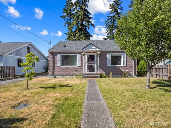 8715 Lawndale Avenue SW, Lakewood, WA 98498