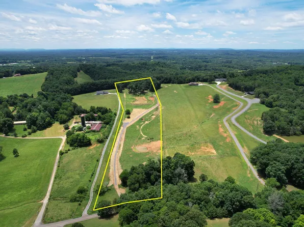 4 Hughes Rd SE, Cleveland, TN 37323