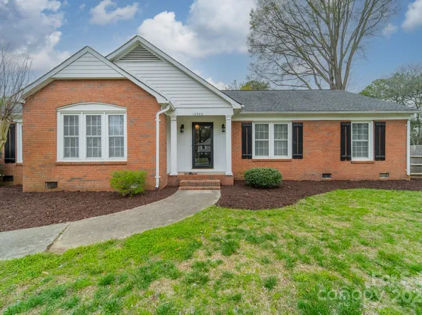 10906 Osprey Dr, Charlotte, NC 28226
