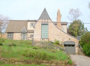 18889 N Shore Dr, Spring Lake, MI 49456