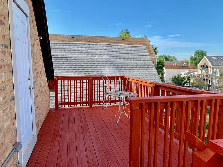 Second porch - on upper-most level overlooking the beautiful neighborhood of Bucktown.