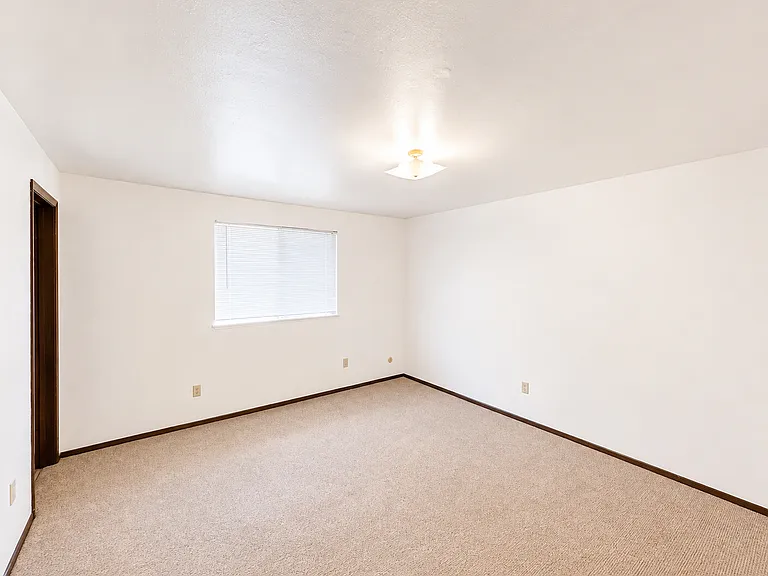 1704 Antoine Ave — Photo 13