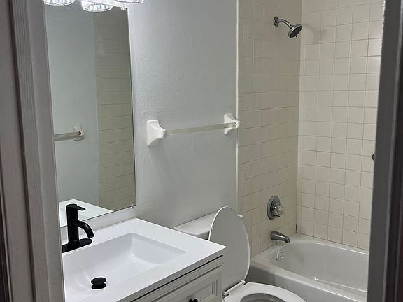 5th image of 1785 6th Ave Unit 2
