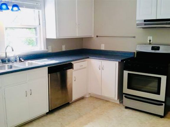 5th image of 2013 Woodview Dr