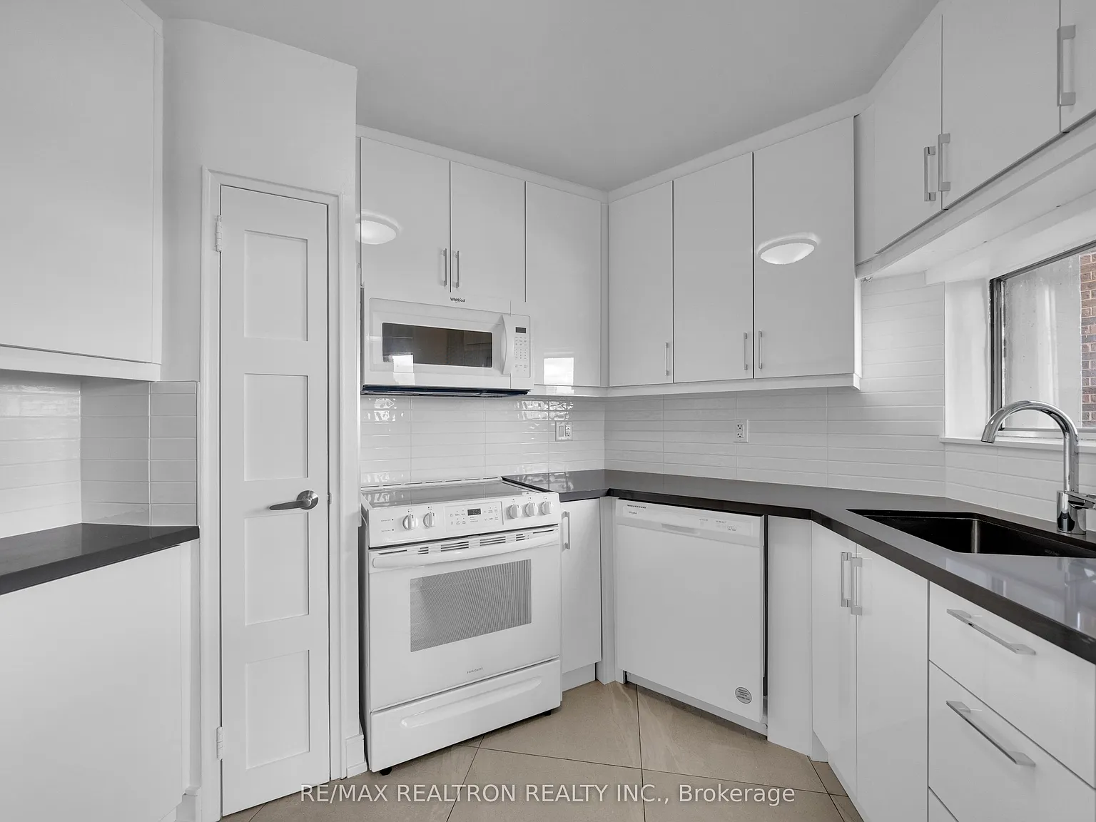 1 bed, $2,950 — Photo 4