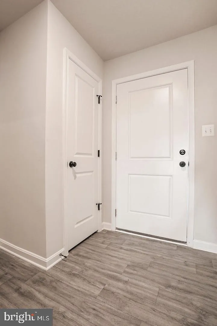 3 bed, 3.0 bath, 1650 sqft, $1,800 — Photo 4