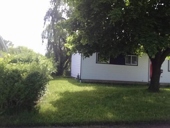 4th image of 3621 Brighton Dr