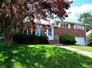 82 Harding Ave, Dumont, NJ 07628