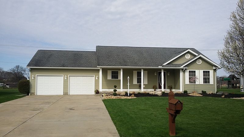 1st image of 375 Spring Valley Dr