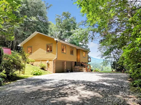 372 Shady Ridge Rd, Waynesville, NC 28785