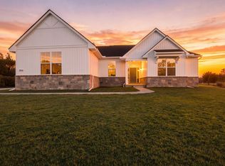 28510 Coyote Ct, New Hudson, MI 48165