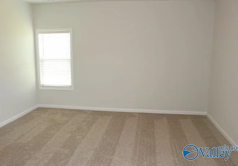 127 Saddle St — Photo 22