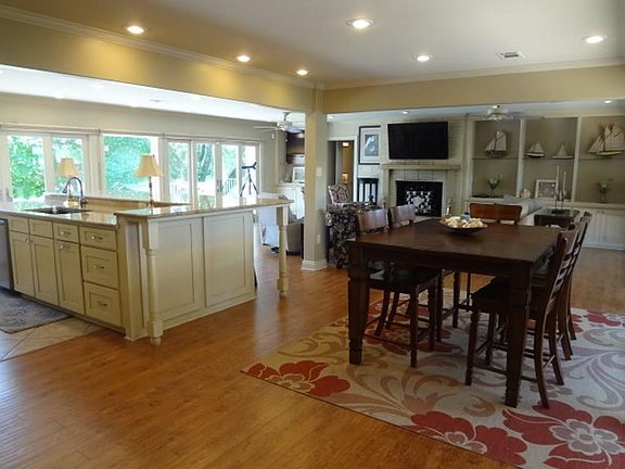 4th image of 611 Parkway Dr