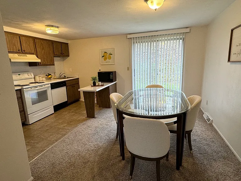 Walnut Ridge Townhomes — Photo 7