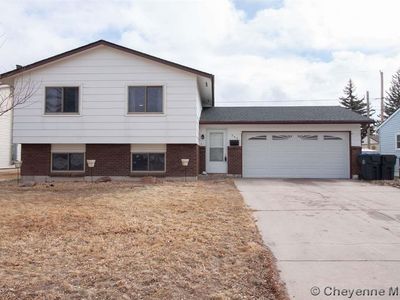 243 Dillon Ave, Cheyenne, WY, 82007