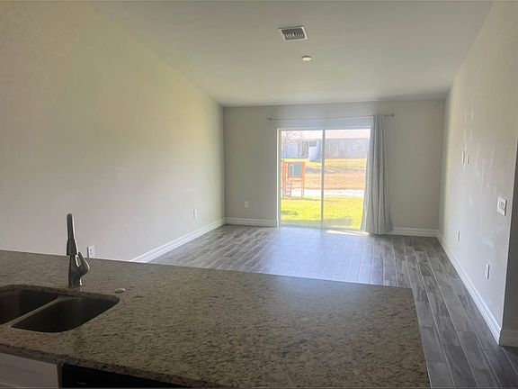 3rd image of 120 Harry Ave S