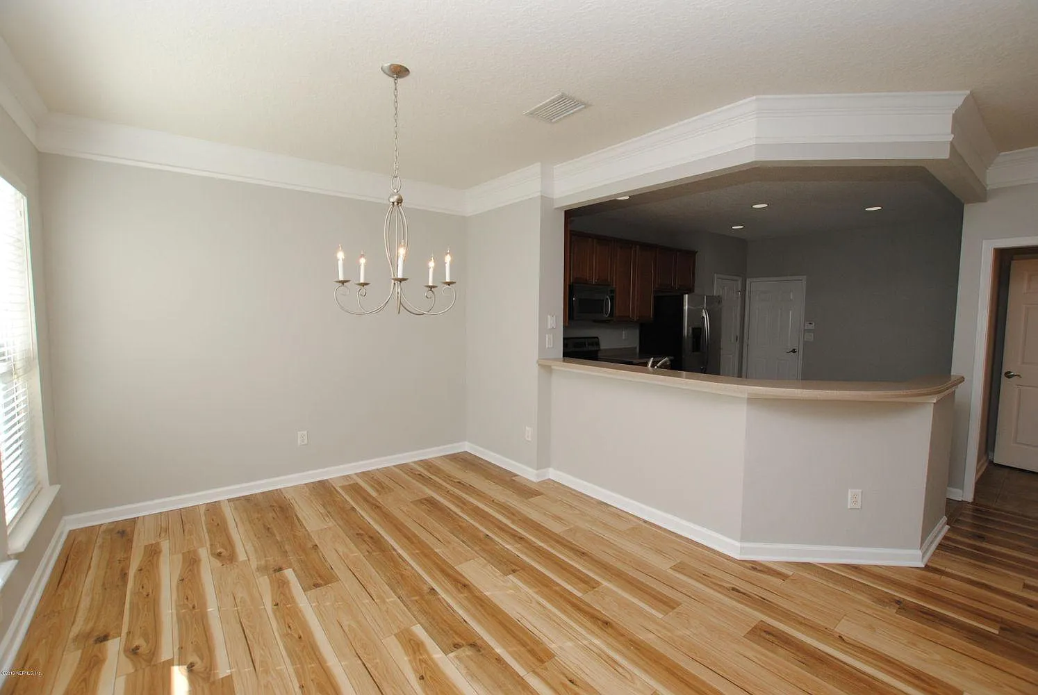 3 bed, 2110 sqft, $2,200 — Photo 4