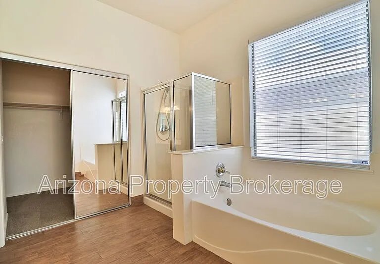715 E Orchid Ln — Photo 20