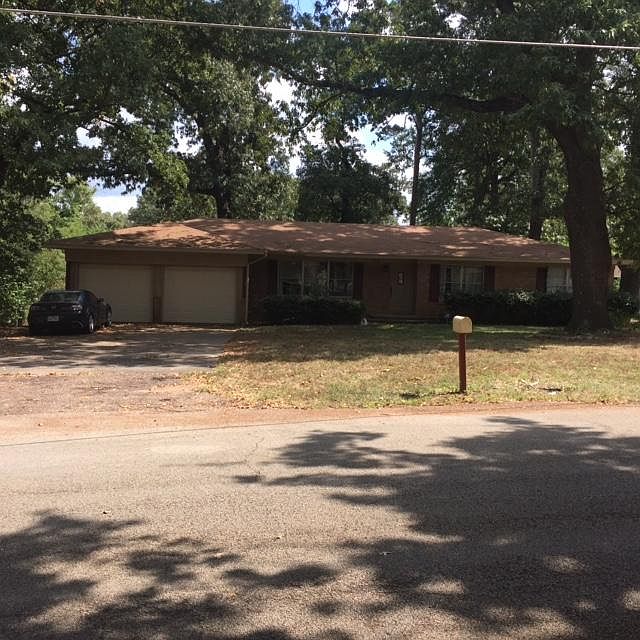 1st image of 700 Tullie Dr
