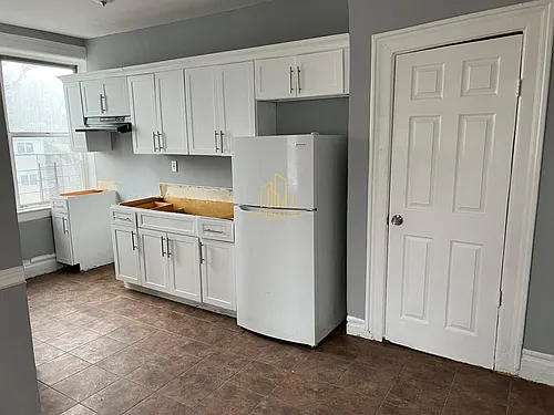 424 Park Ave Photo 1