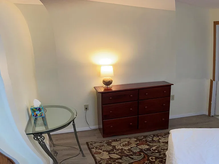 28 Byrnes St #1 — Photo 7