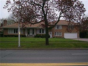 1st image of 1170 Colvin Blvd