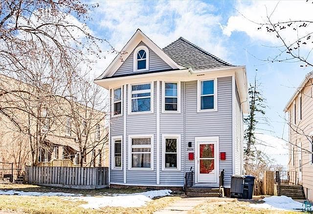2026 Jefferson Ave. -- lower unit