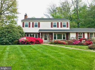 552 Derwin Dr, Blue Bell, PA 19422