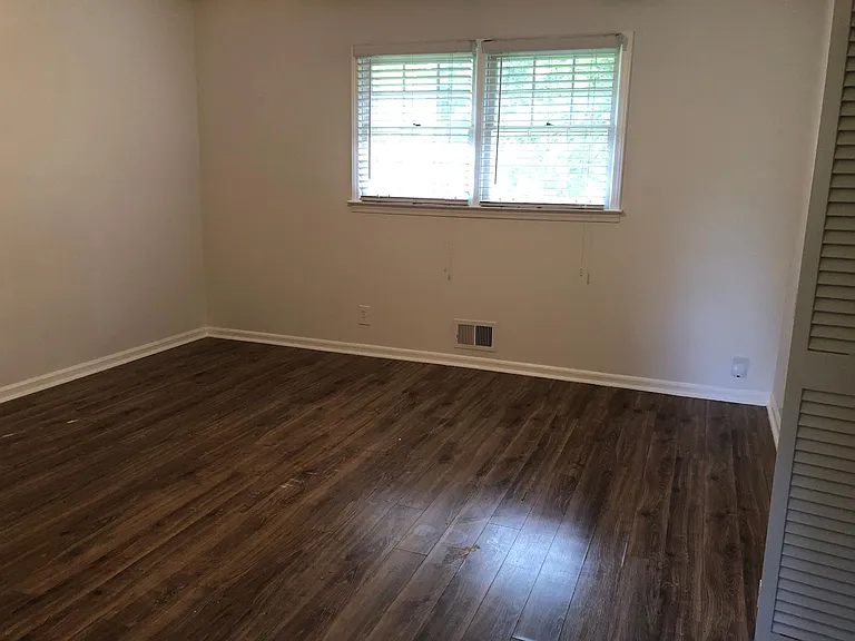 446 Jordan Dr — Photo 35